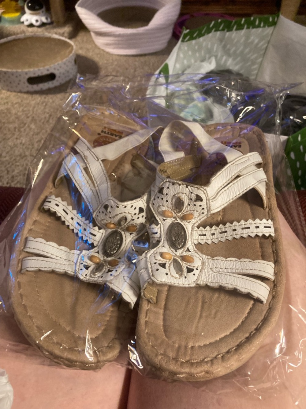 Earth Spirit White and Tan Floral Accent Women's Sandals
